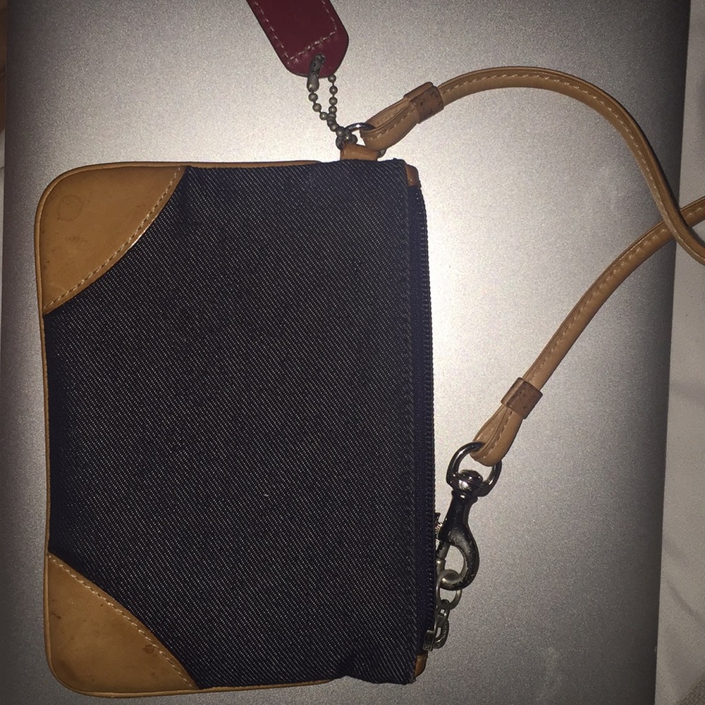 CUTE & CHIC 💋 denim Coach wristlet
